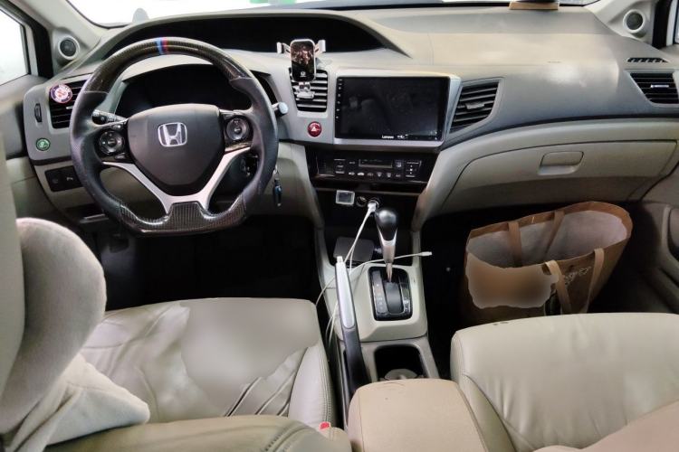 Used Honda Civic 2013 10th Anniversary 1.8L Automatic Luxury Edition Center Console