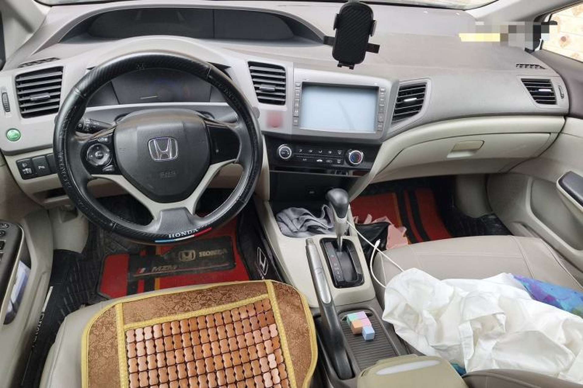 Used Honda Civic 2013 10th Anniversary 1.8L Automatic Comfort Version Center Console