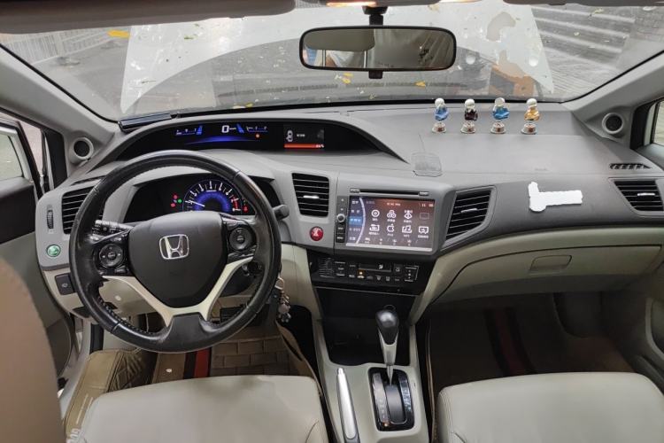 Used Honda Civic 2013 10th Anniversary 1.8L Automatic Luxury Edition Center Console