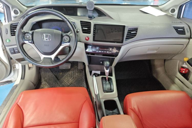 Used Honda Civic 2013 10th Anniversary 1.8L Automatic Luxury Edition Center Console