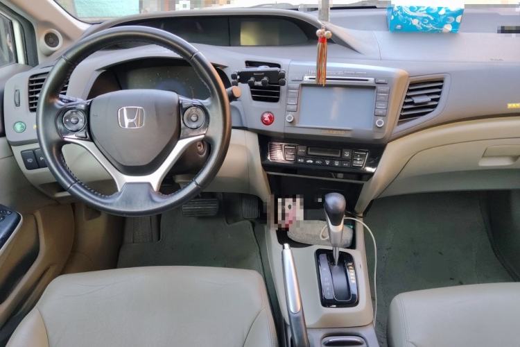 Used Honda Civic 2013 10th Anniversary 1.8L Automatic Luxury Edition Center Console