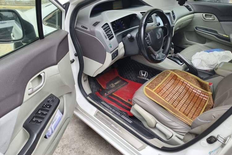 Used Honda Civic 2013 10th Anniversary 1.8L Automatic Comfort Version Driver Seat