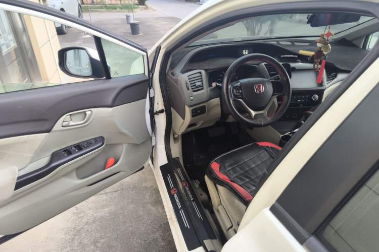 Used Honda Civic 2013 10th Anniversary 1.8L Automatic Comfort Version Driver Seat