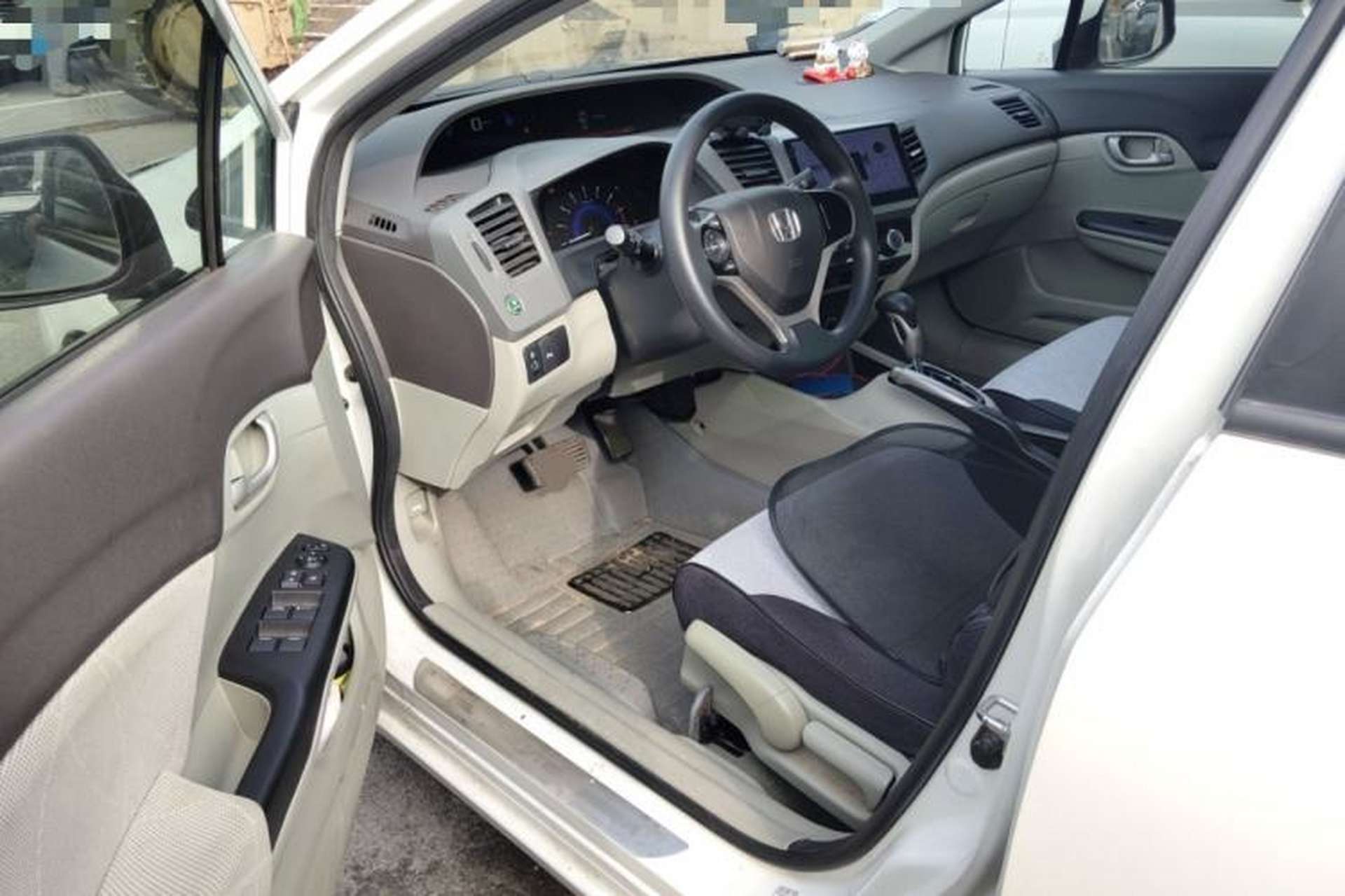 Used Honda Civic 2013 10th Anniversary 1.8L Automatic Comfort Version Driver Seat