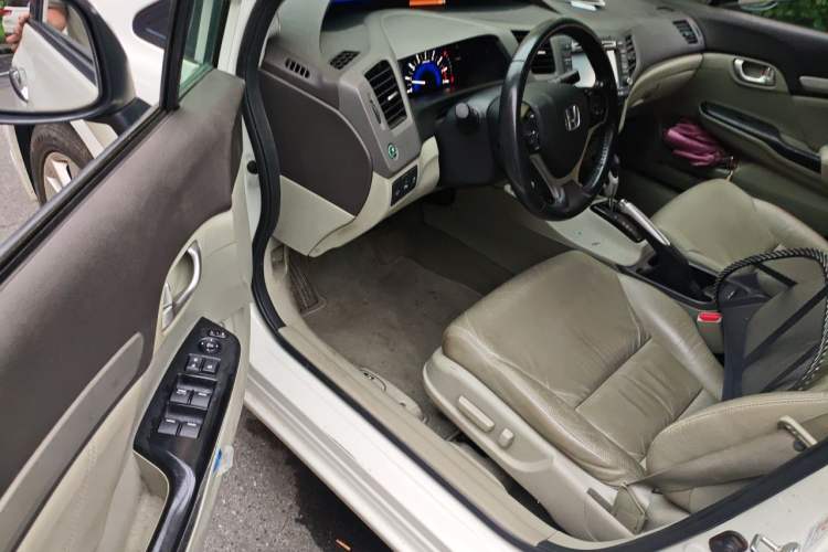 Used Honda Civic 2013 10th Anniversary 1.8L Automatic Luxury Edition Driver Seat