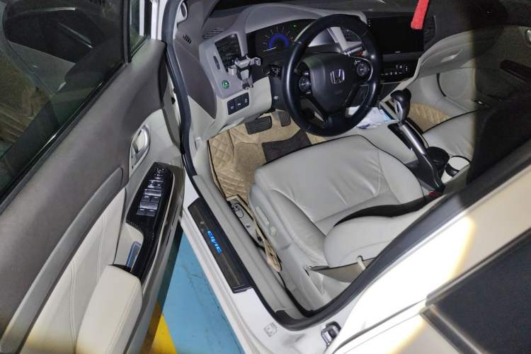 Used Honda Civic 2013 10th Anniversary 1.8L Automatic Luxury Edition Driver Seat