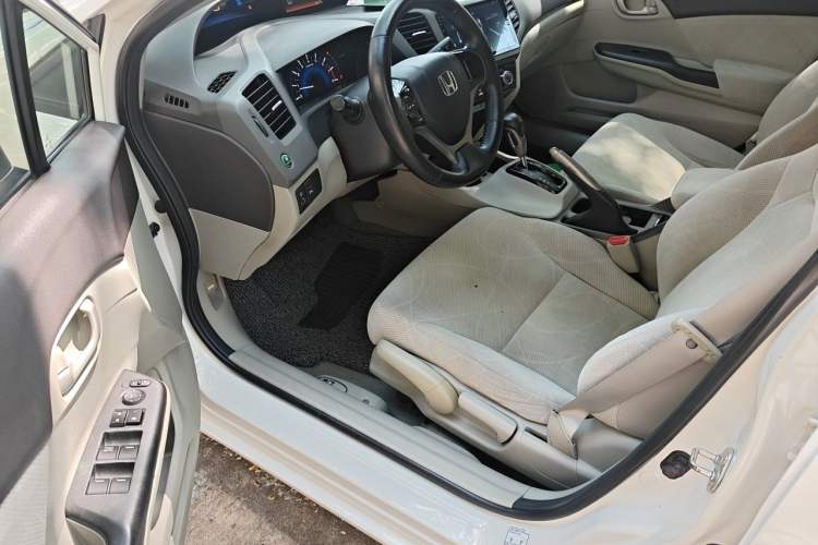 Used Honda Civic 2013 10th Anniversary 1.8L Automatic Comfort Version Driver Seat