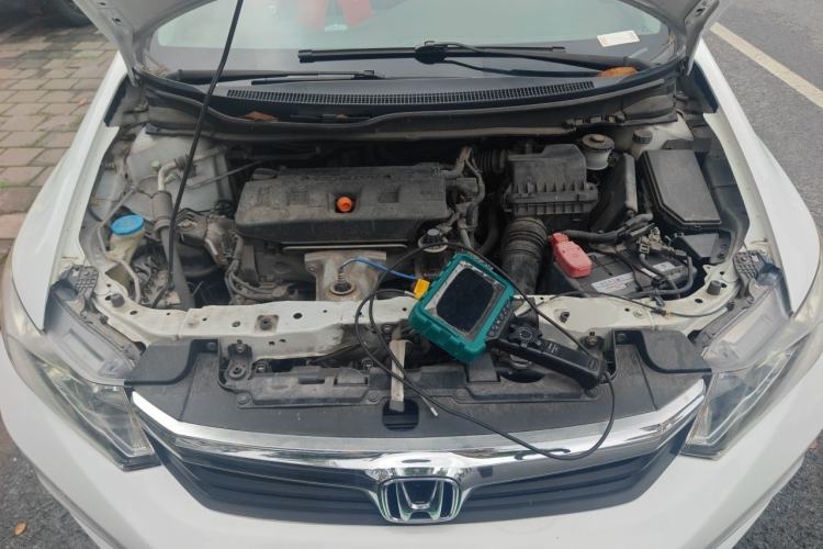 Used Honda Civic 2013 10th Anniversary Edition 1.8L Manual Comfort Version Engine Bay