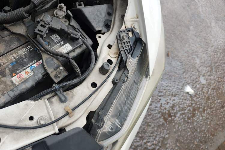 Used Honda Civic 2013 10th Anniversary Edition 1.8L Manual Comfort Version Engine Bay Left