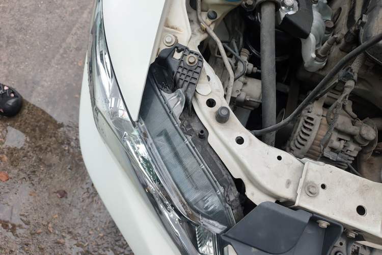 Used Honda Civic 2013 10th Anniversary Edition 1.8L Manual Comfort Version Engine Bay Right