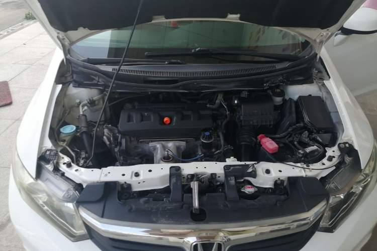 Used Honda Civic 2013 10th Anniversary 1.8L Automatic Comfort Version Engine Bay