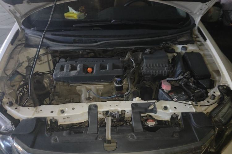 Used Honda Civic 2013 10th Anniversary Edition 1.8L Manual Comfort Version Engine Bay