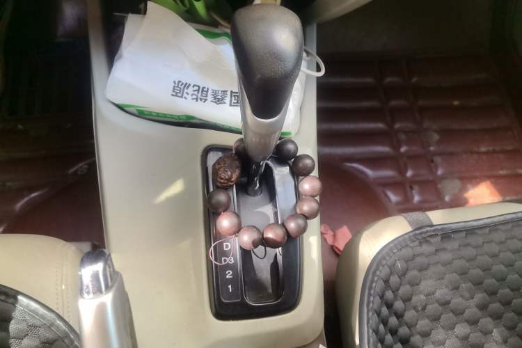 Used Honda Civic 2013 10th Anniversary 1.8L Automatic Luxury Edition Gear Lever