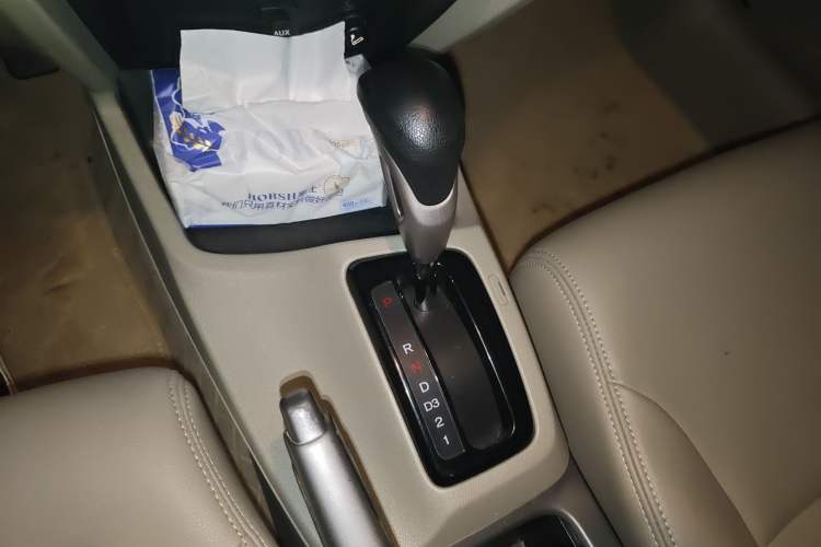 Used Honda Civic 2013 10th Anniversary 1.8L Automatic Comfort Version Gear Lever