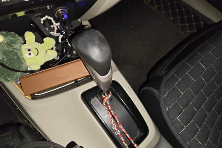 Used Honda Civic 2013 10th Anniversary 1.8L Automatic Comfort Version Gear Lever