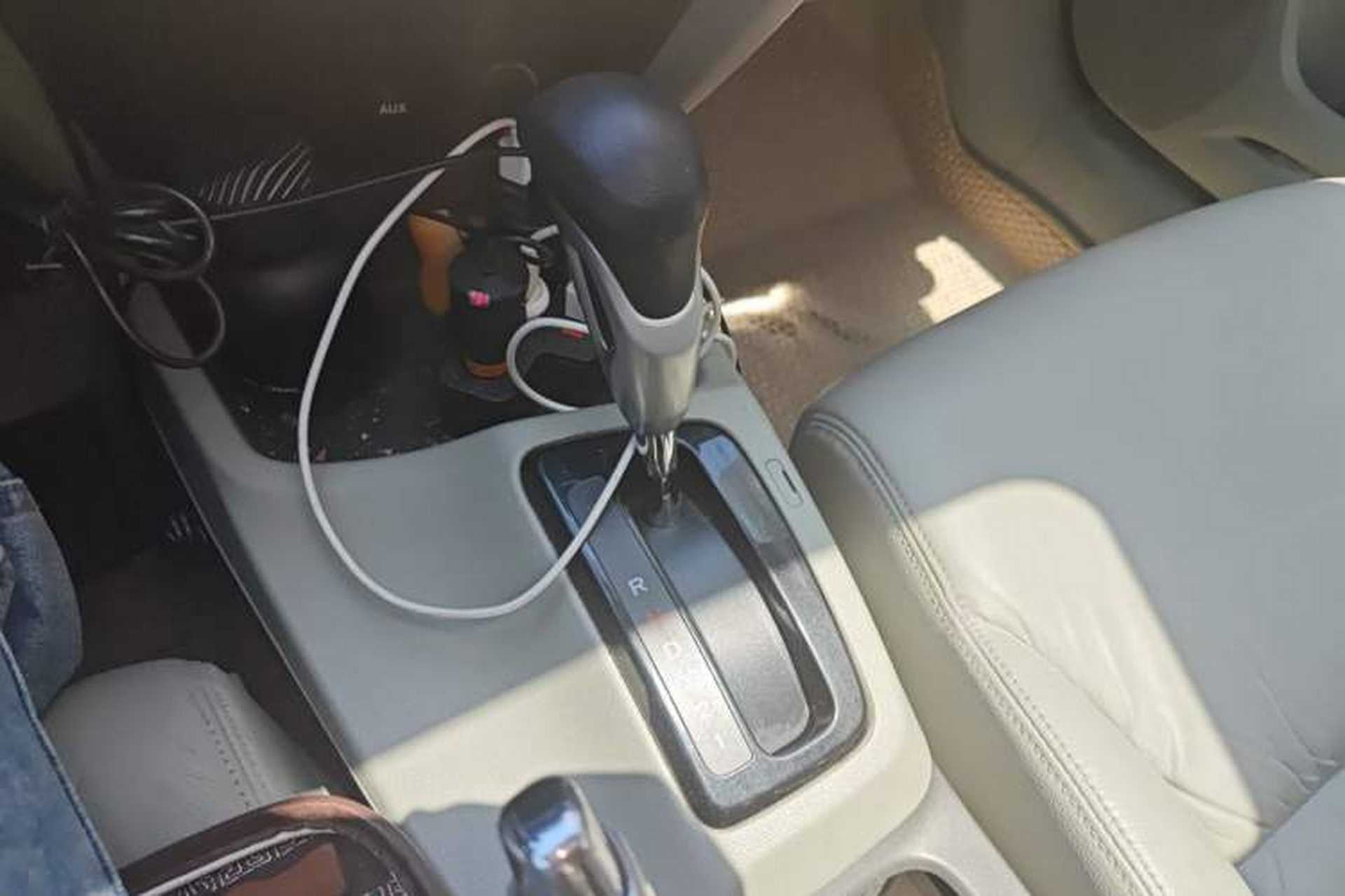 Used Honda Civic 2013 10th Anniversary 1.8L Automatic Luxury Edition Gear Lever