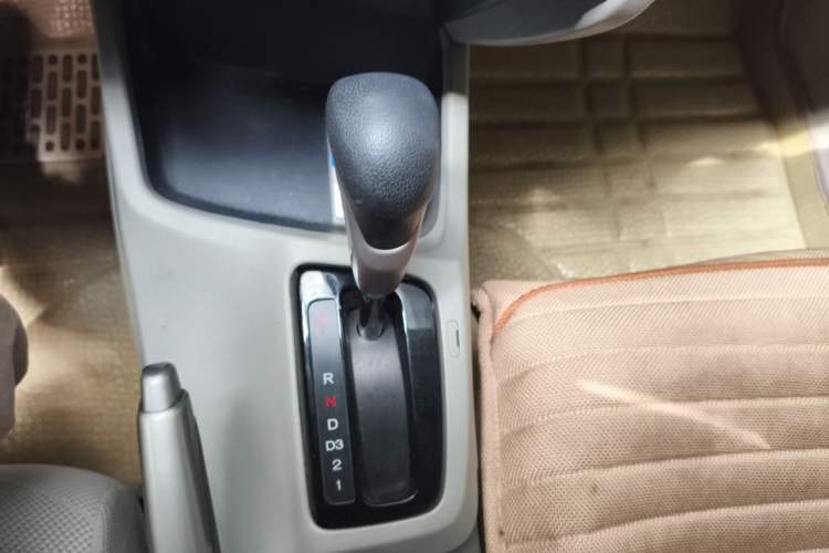 Used Honda Civic 2013 10th Anniversary 1.8L Automatic Comfort Version Gear Lever