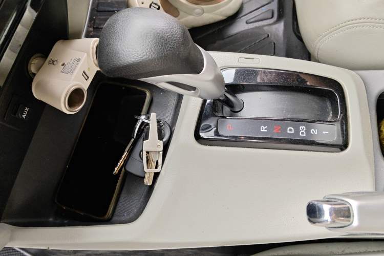 Used Honda Civic 2013 10th Anniversary 1.8L Automatic Luxury Edition Gear Lever