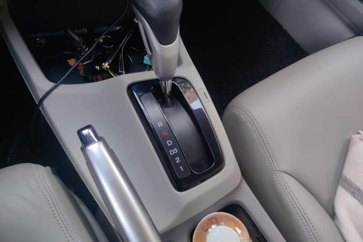 Used Honda Civic 2013 10th Anniversary 1.8L Automatic Luxury Edition Gear Lever