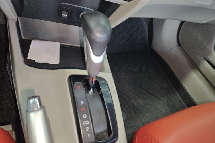 Used Honda Civic 2013 10th Anniversary 1.8L Automatic Luxury Edition Gear Lever