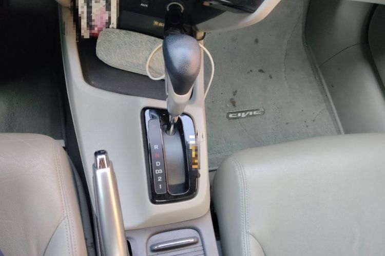 Used Honda Civic 2013 10th Anniversary 1.8L Automatic Luxury Edition Gear Lever