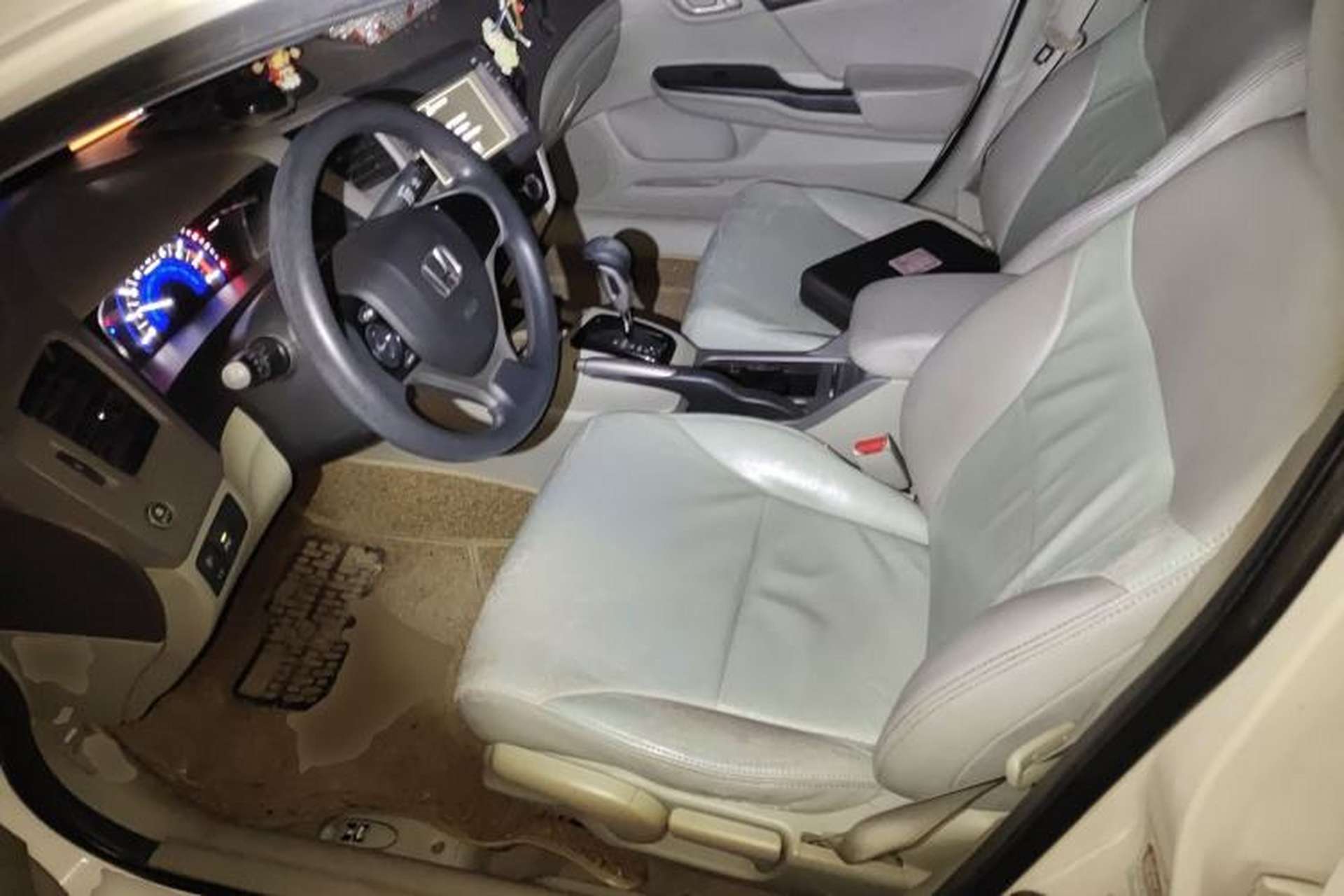 Used Honda Civic 2013 10th Anniversary 1.8L Automatic Comfort Version Left Front Seat
