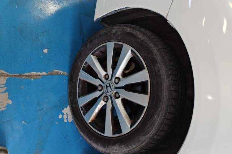 Used Honda Civic 2013 10th Anniversary 1.8L Automatic Luxury Edition Left Front Wheel Hub
