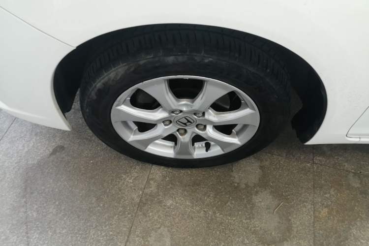 Used Honda Civic 2013 10th Anniversary 1.8L Automatic Comfort Version Left Front Wheel Hub