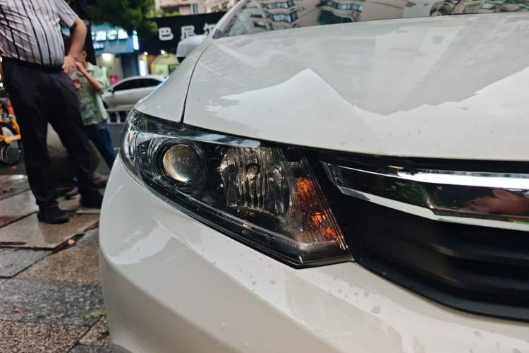 Used Honda Civic 2013 10th Anniversary Edition 1.8L Manual Comfort Version Right Front Headlight