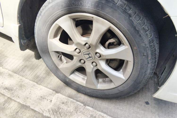 Used Honda Civic 2013 10th Anniversary 1.8L Automatic Comfort Version Right Front Wheel Hub