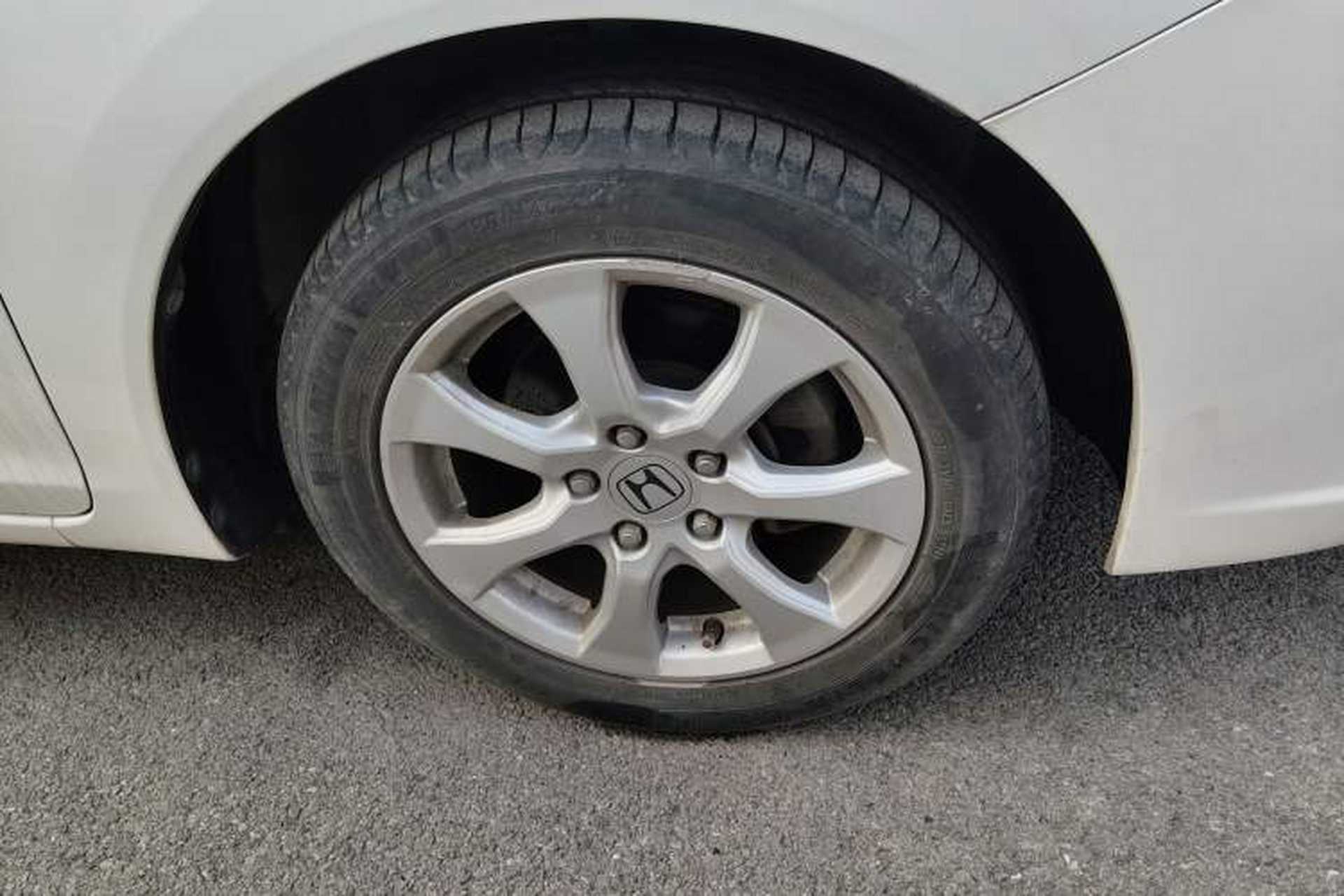 Used Honda Civic 2013 10th Anniversary 1.8L Automatic Comfort Version Right Front Wheel Hub