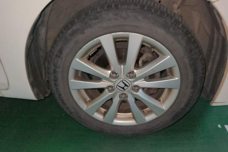 Used Honda Civic 2013 10th Anniversary 1.8L Automatic Luxury Edition Right Front Wheel Hub