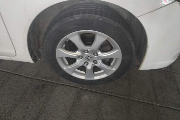 Used Honda Civic 2013 10th Anniversary Edition 1.8L Manual Comfort Version Right Front Wheel Hub