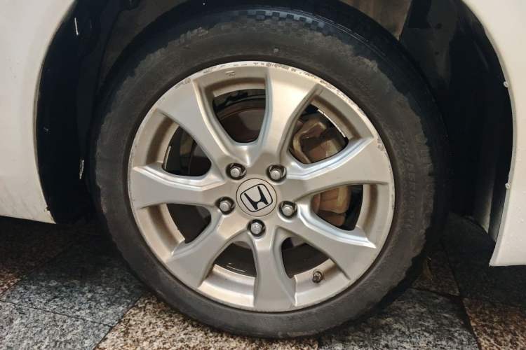 Used Honda Civic 2013 10th Anniversary Edition 1.8L Manual Comfort Version Right Front Wheel Hub
