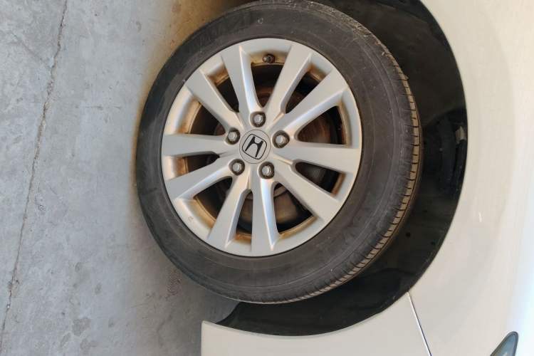Used Honda Civic 2013 10th Anniversary 1.8L Automatic Luxury Edition Right Front Wheel Hub