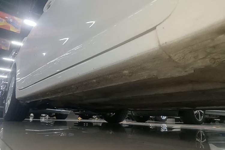 Used Honda Civic 2013 10th Anniversary 1.8L Automatic Comfort Version Right Side Sill