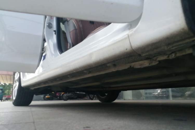 Used Honda Civic 2013 10th Anniversary 1.8L Automatic Comfort Version Right Side Sill