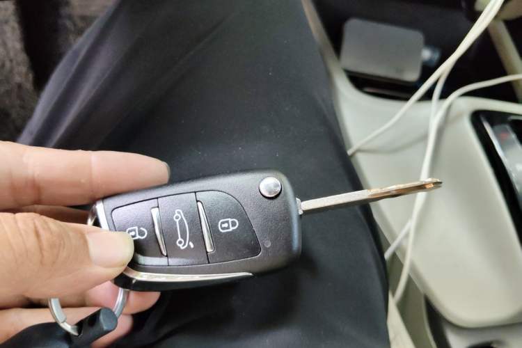 Used Honda Civic 2013 10th Anniversary 1.8L Automatic Luxury Edition Vehicle Key