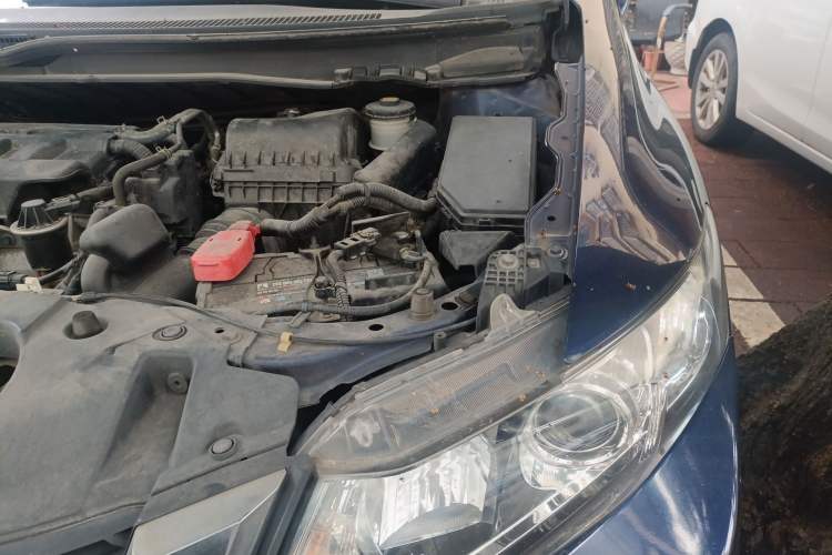 Used Honda Civic 2014 1.8L automatic luxury edition Engine Bay Left