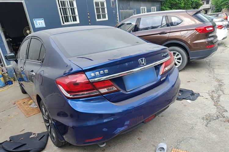 Used Honda Civic 2014 1.8L automatic luxury edition Exterior 2