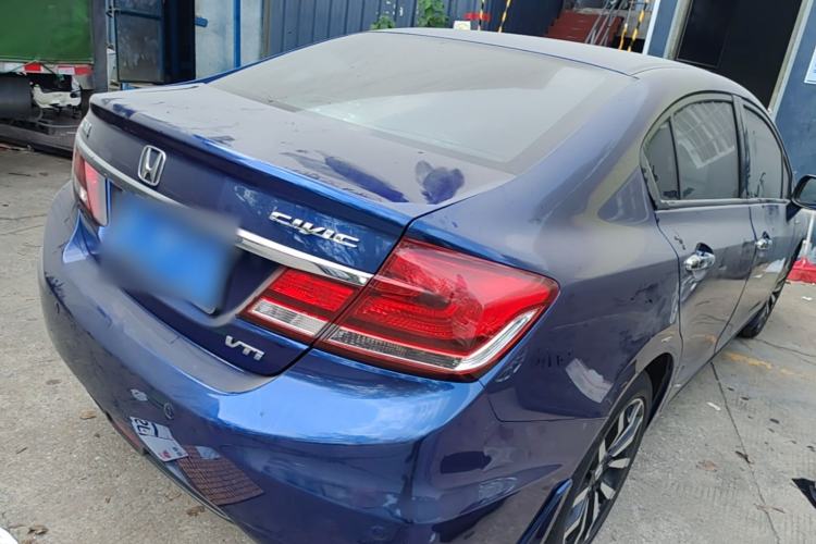 Used Honda Civic 2014 1.8L automatic luxury edition Rear Right 45 Deg