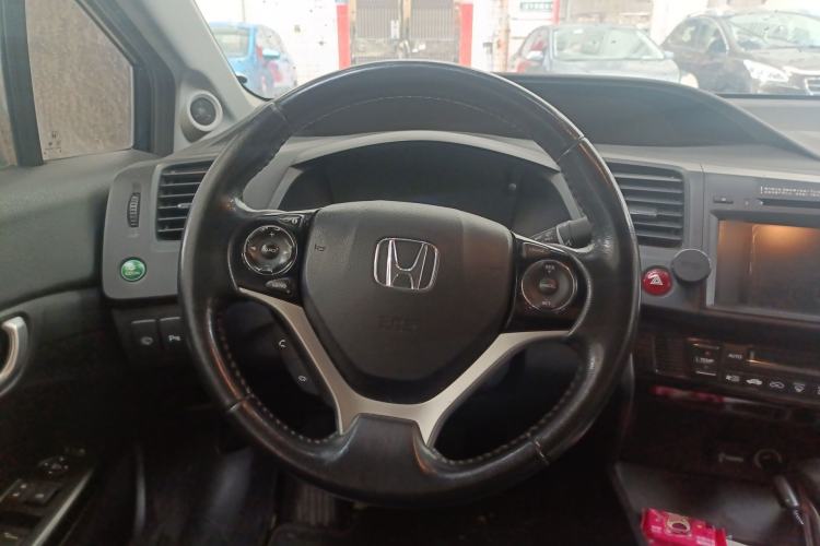 Used Honda Civic 2014 1.8L automatic luxury edition Steering Wheel