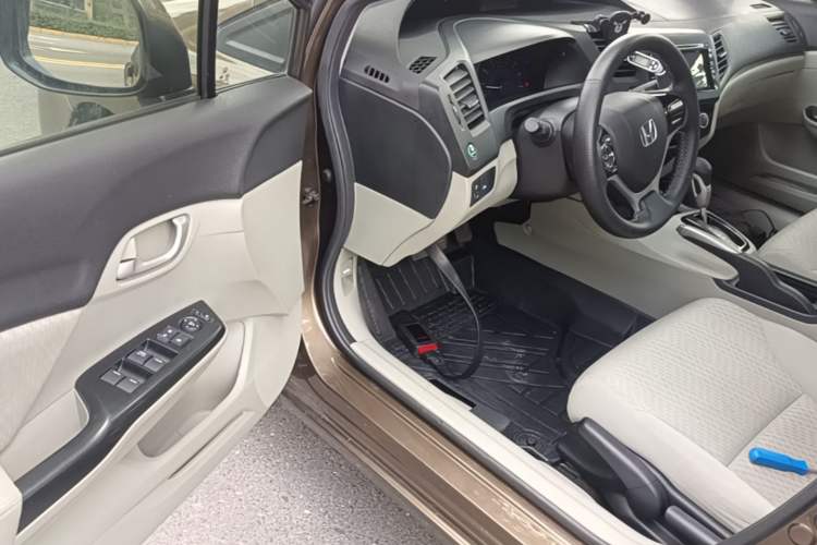 Used Honda Civic 2014 1.8L automatic comfort version Driver Seat
