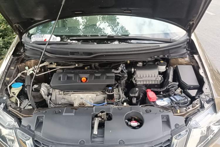 Used Honda Civic 2014 1.8L automatic comfort version Engine Bay