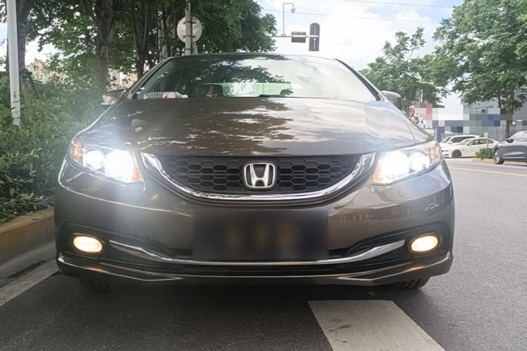 Used Honda Civic 2014 1.8L automatic comfort version Front