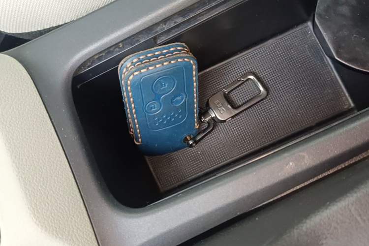 Used Honda Civic 2014 1.8L automatic comfort version Interior 1