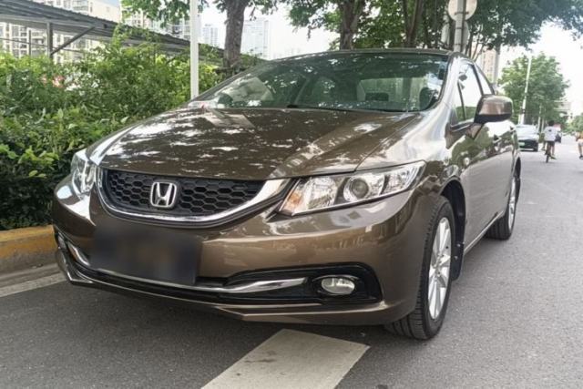 Honda Civic 2014 1.8L automatic comfort version de segunda mano