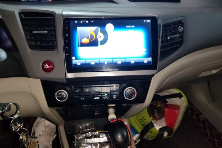 Used Honda Civic 2014 1.8L automatic comfort version Audio And AC Panel