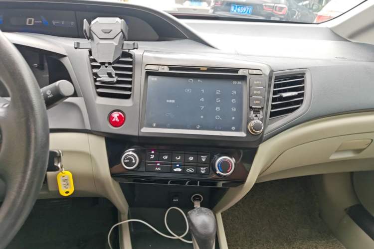 Used Honda Civic 2014 1.8L Automatic Classic Edition Audio And AC Panel