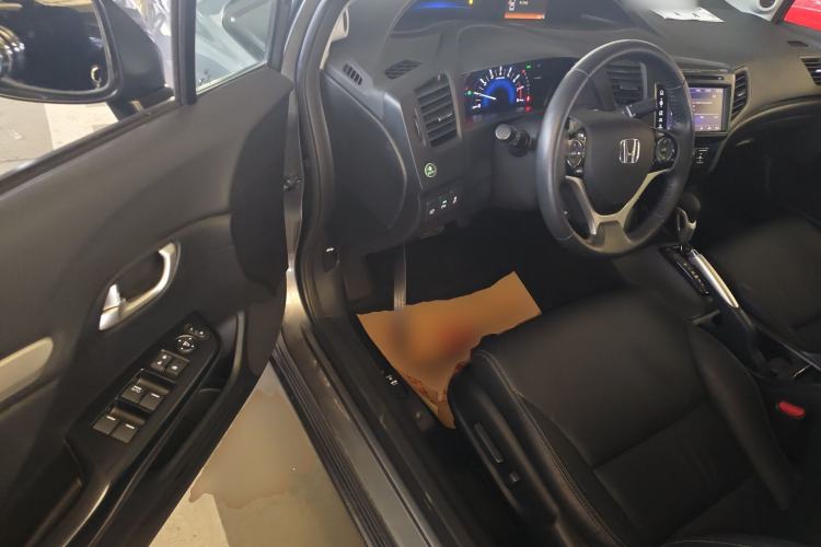 Used Honda Civic 2014 1.8L automatic luxury edition Driver Seat
